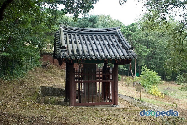 효민공 이경직 묘역