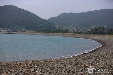 진산리갯돌밭